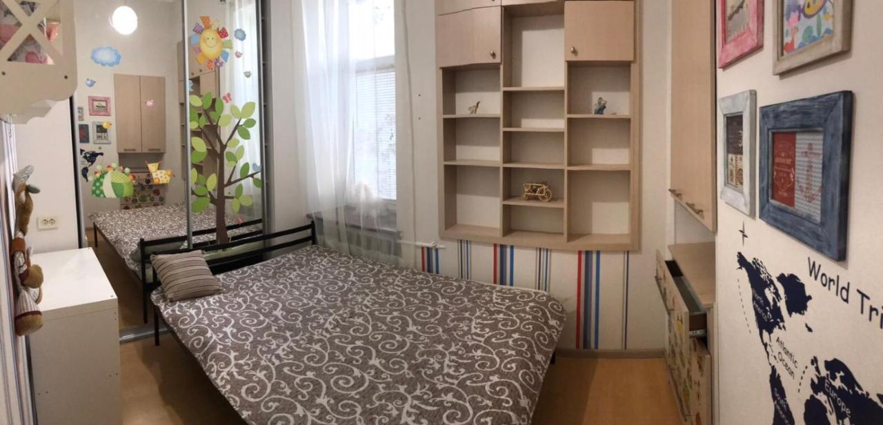 Apartment Near Deribasovskaya Odessa Ngoại thất bức ảnh